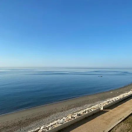 Lejlighed Magnificent Front Sea Views Estepona
