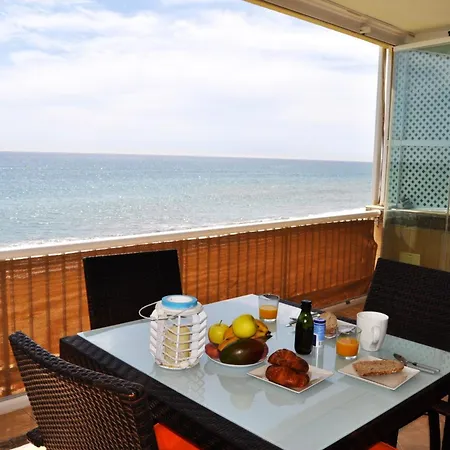 Lejlighed Magnificent Front Sea Views