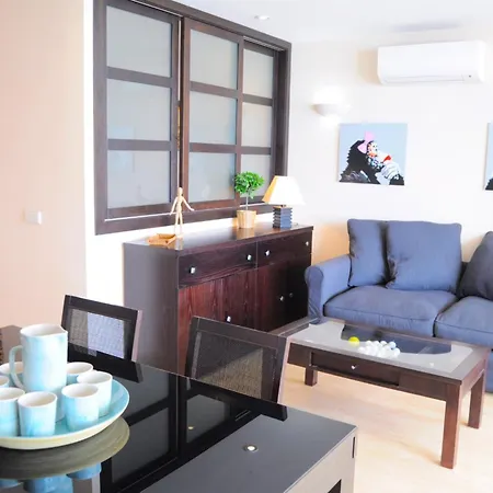 Apartment Magnificent Front Sea Views *